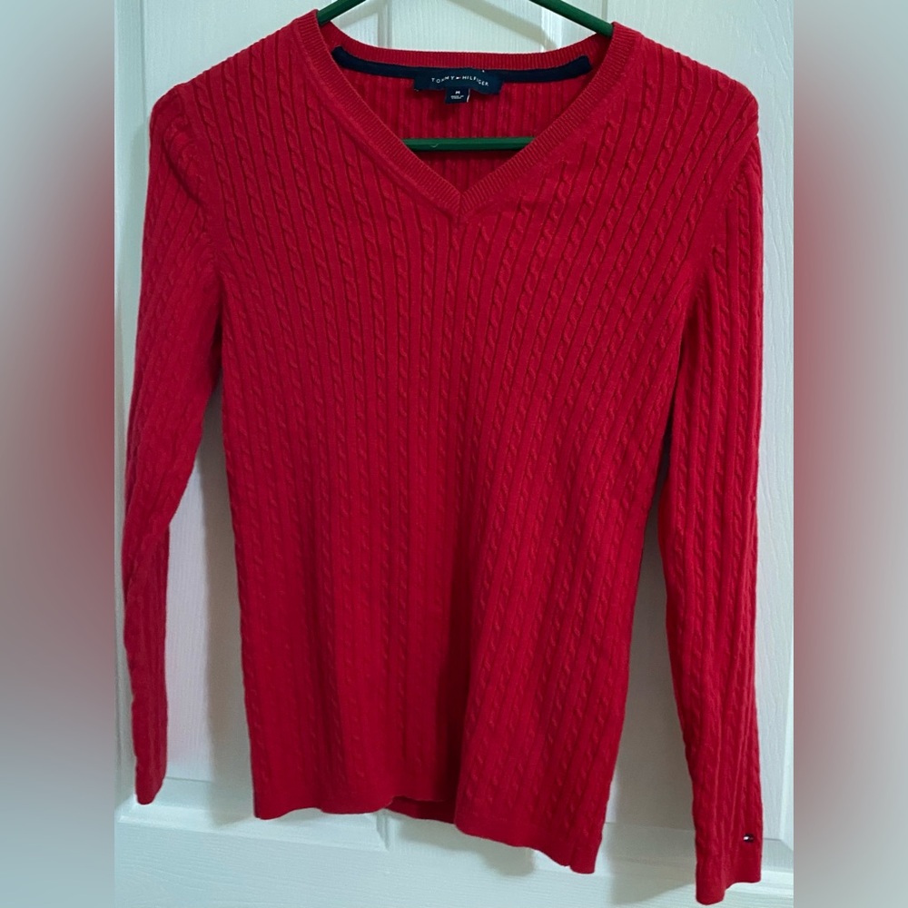 TOMMY HILFIGER ....  Women's V-Neck Red Sweater